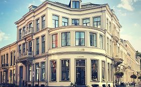 Finch Boutique Hotel, Downtown